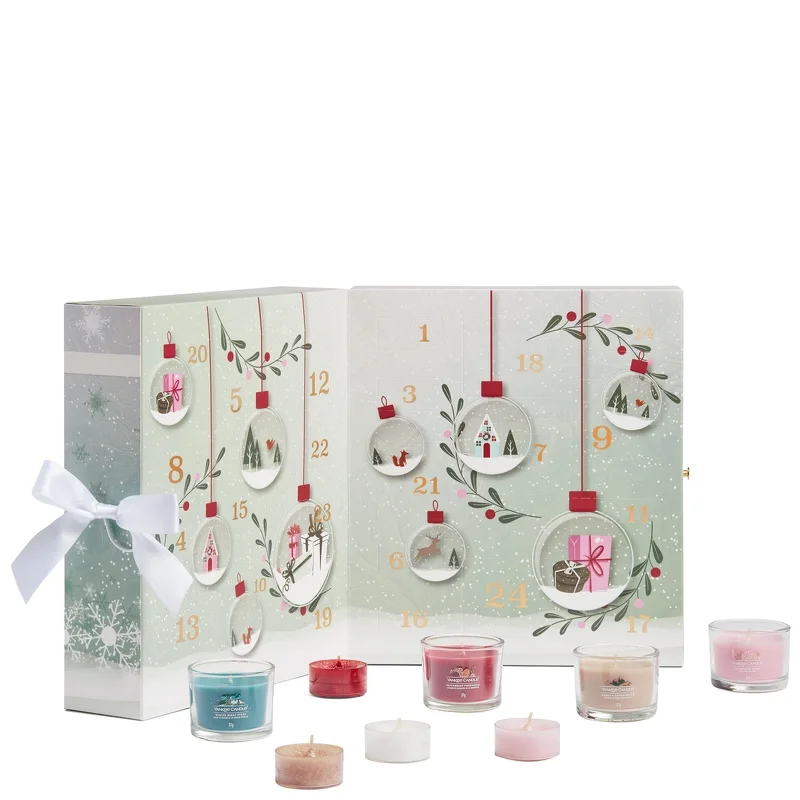 Yankee Candle Christmas 2022 Advent Book Image 1