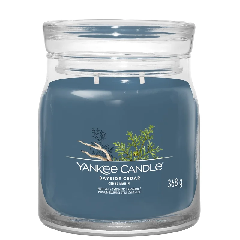 Yankee Candle Signature Jar Candle Medium Jar Bayside Cedar 368g Image 1