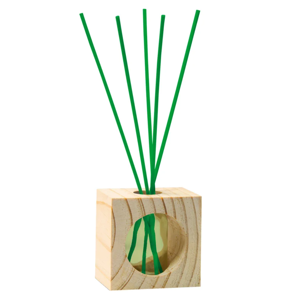Cristalinas Pets Reed Diffuser Garden Odour Pet Odour Eliminating Reed Diffuser Refills 2 x 30ml Image 1