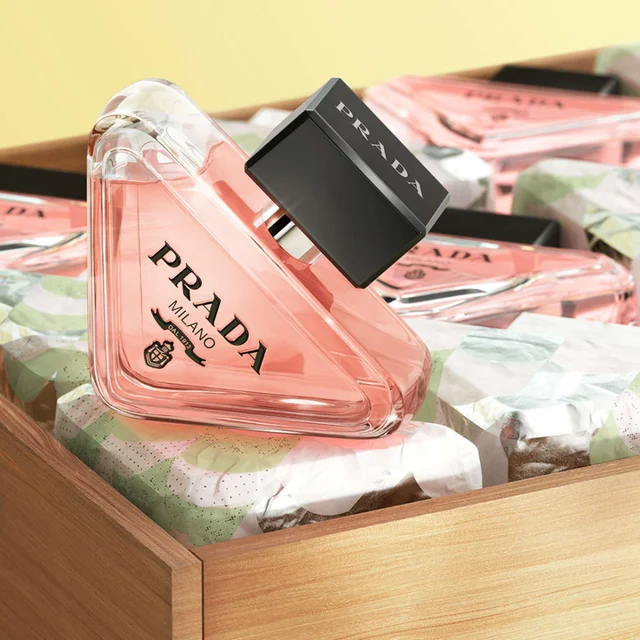 Prada Paradoxe Eau de Parfum Spray 50ml Gift Set