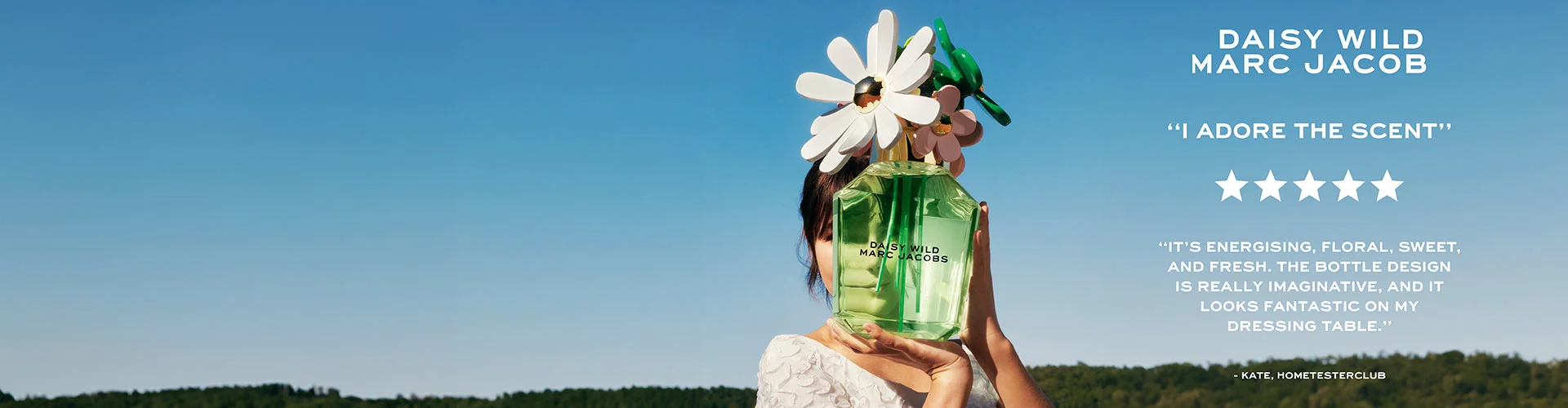 Marc Jacobs Explore the captivating fragrance that's capturing attention and stealing hearts! Don't just take our word for it– The fresh Marc Jacobs Daisy Wild is receiving 5-star reviews across the board! Experience it for yourself.
